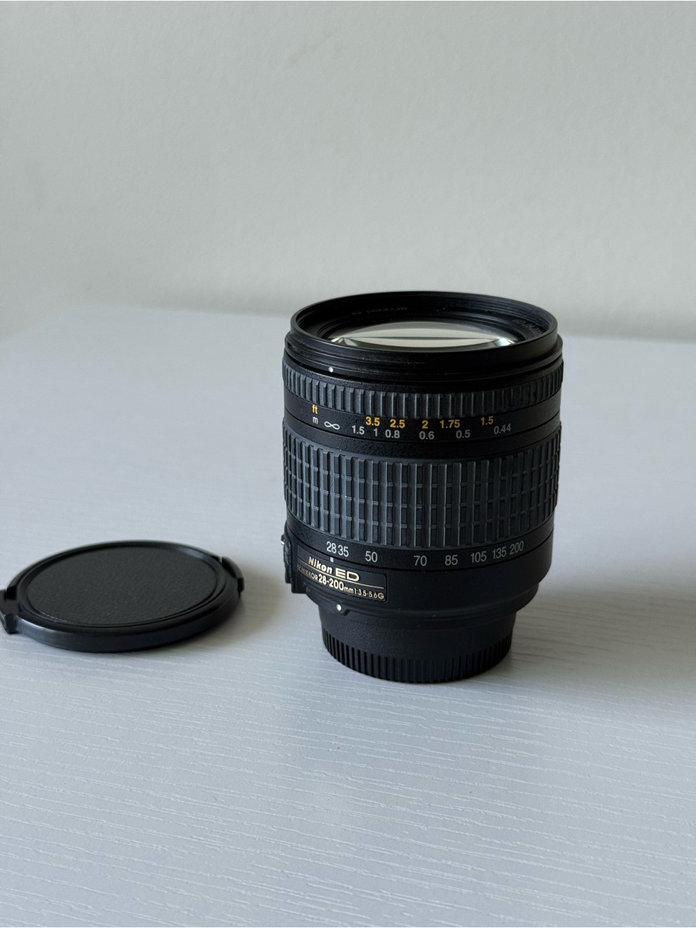 Nikon Black 28-200mm ED Zoom Lens with Lens Cap